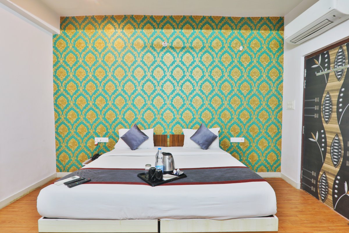 Well-appointed hotel rooms in Gomti Nagar, Lucknow offering comfort and convenience at a great location